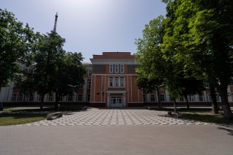 Омріяні книги для бібліотеки Ліцею №1 Чернігова